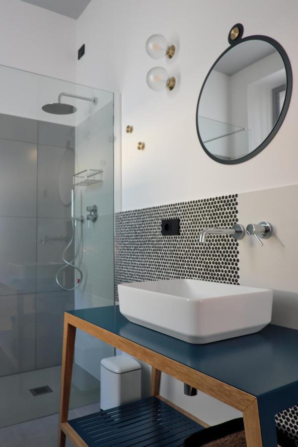Invento Bnb Unconventional Maison Civitanova Marche Bagian luar foto