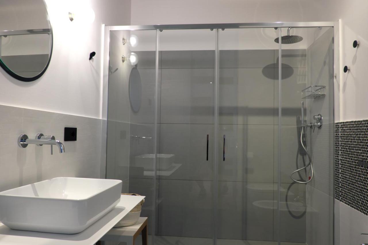 Invento Bnb Unconventional Maison Civitanova Marche Bagian luar foto